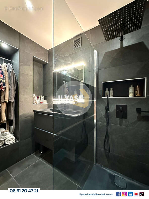 Appartement T4 avec vue unique  Centre-ville Chalon-sur-Saône  Spa  Balcon - photo 19
