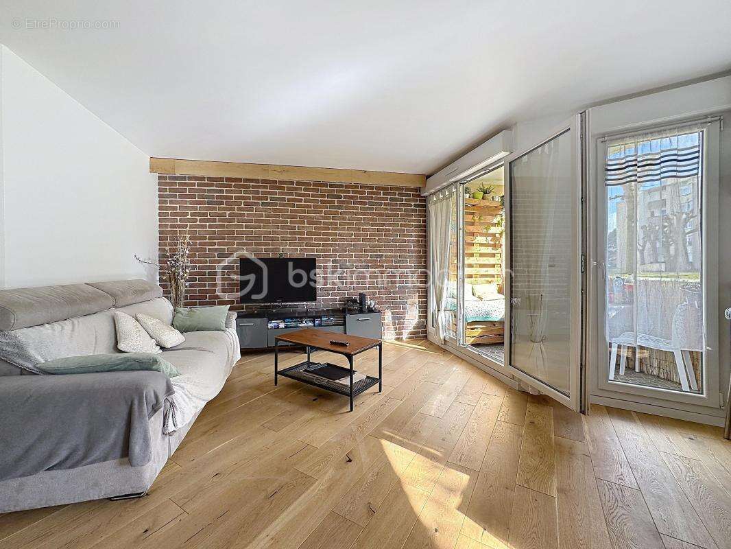 Appartement à MONTIGNY-LE-BRETONNEUX