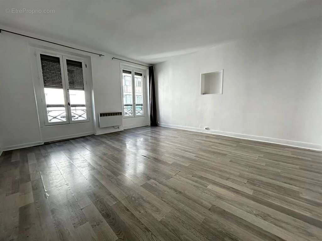 Appartement à PARIS-10E
