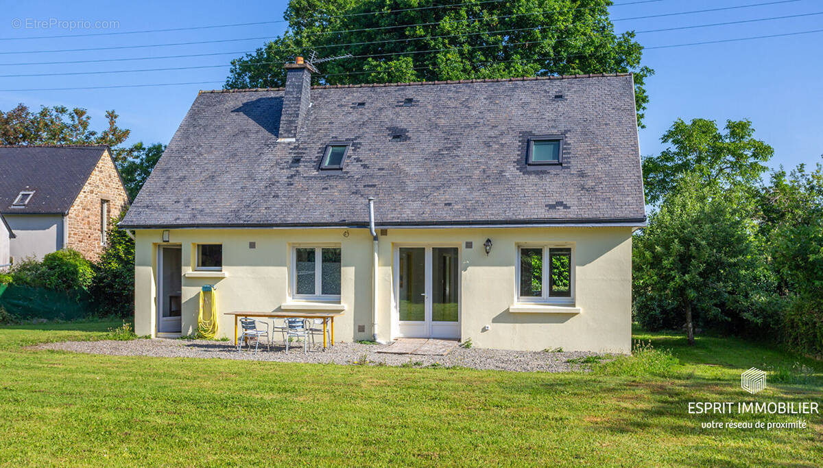 Maison à RIEC-SUR-BELON