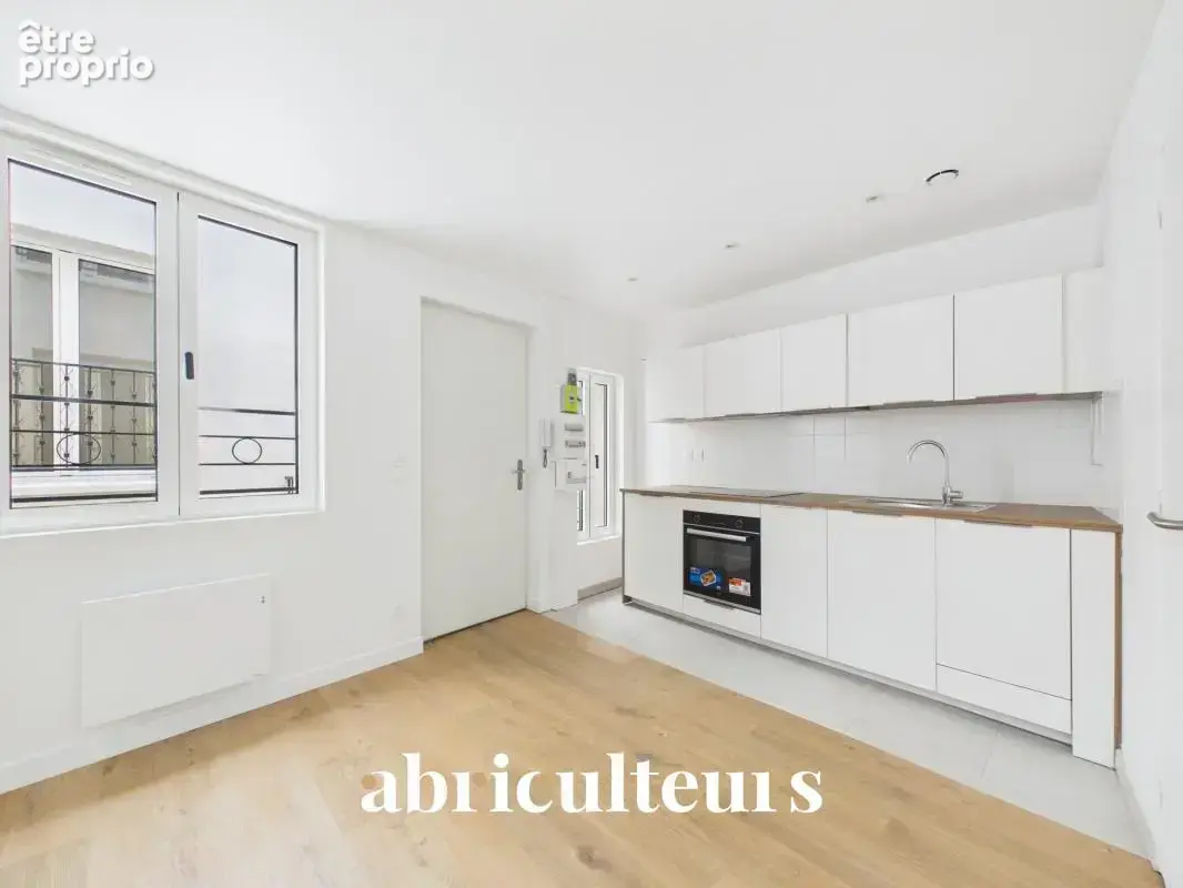 Beau duplex "esprit maison" rénové et confortable au cœur du 18ᵉ arrondissement - photo 3