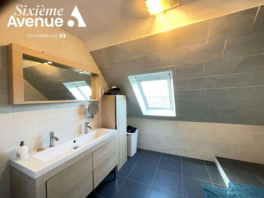 Maison à SAINT-EVARZEC