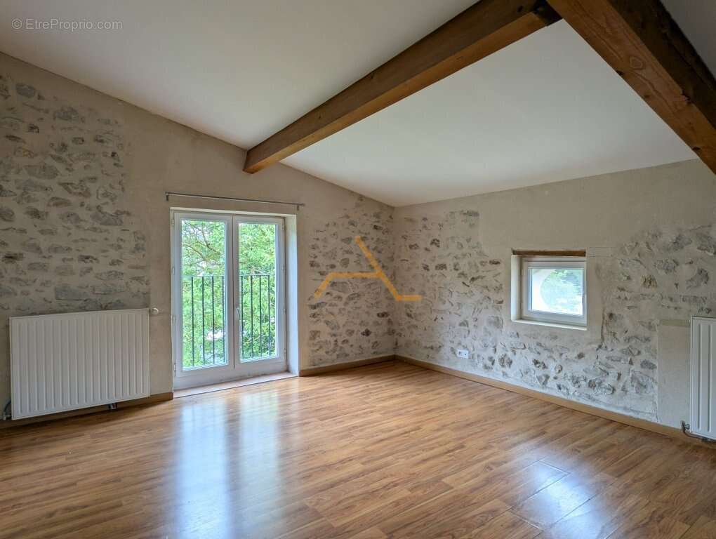 Maison à DIEULEFIT