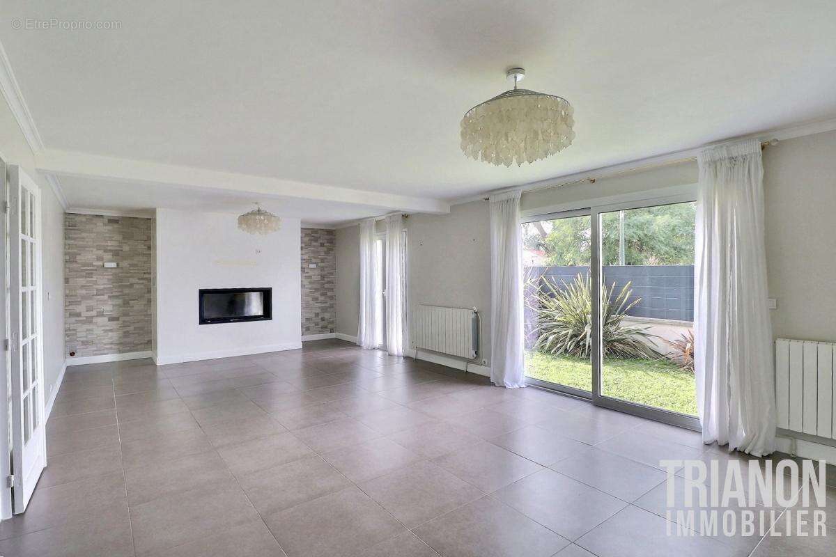 Maison à MONTIGNY-LES-CORMEILLES