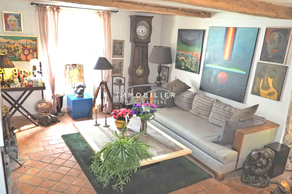 Maison à LA GARDE-FREINET