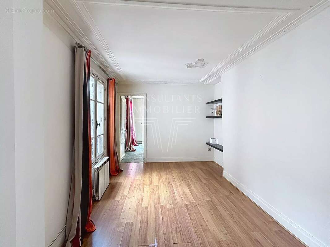 Appartement à NEUILLY-SUR-SEINE