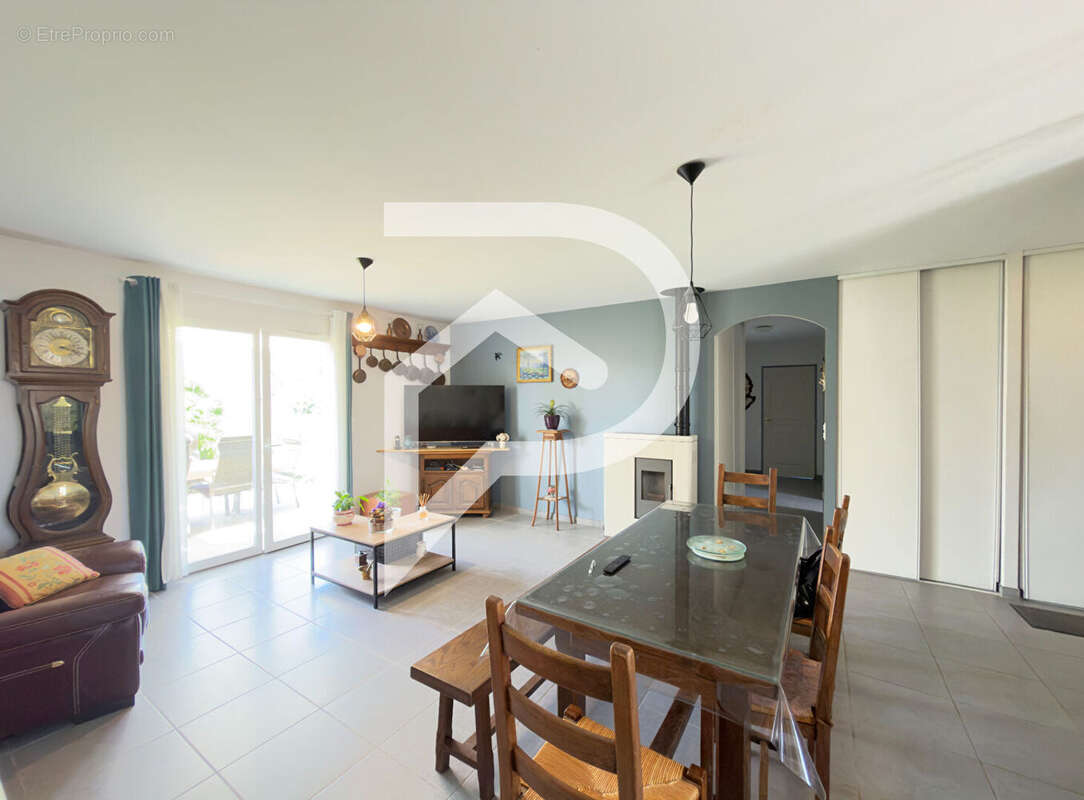 Maison à MOULEYDIER