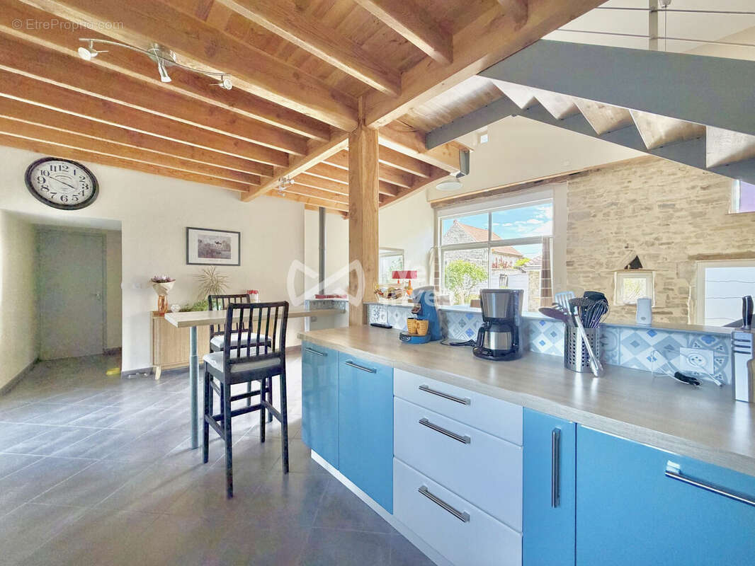 Maison 152 m² à Artonne  - photo 4