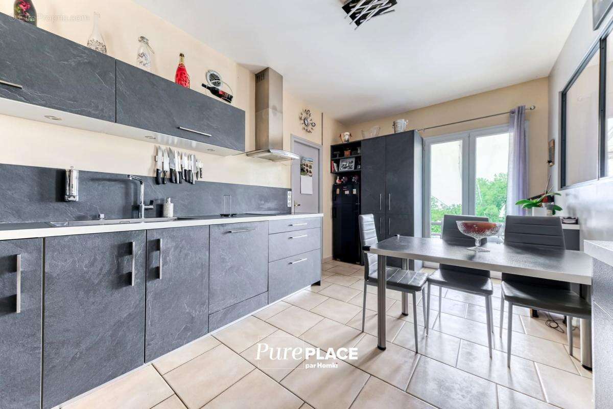 Maison/Villa T6 de 182 m² à Lentilly 69210 - photo 11