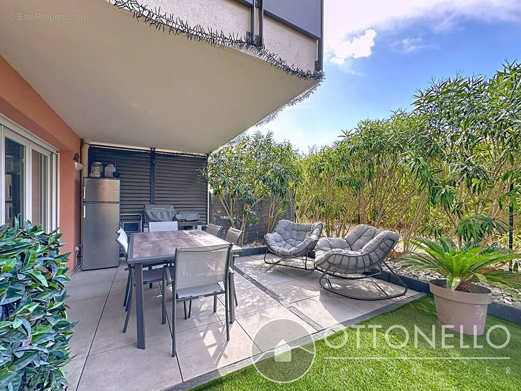 Appartement à ROQUEBRUNE-SUR-ARGENS
