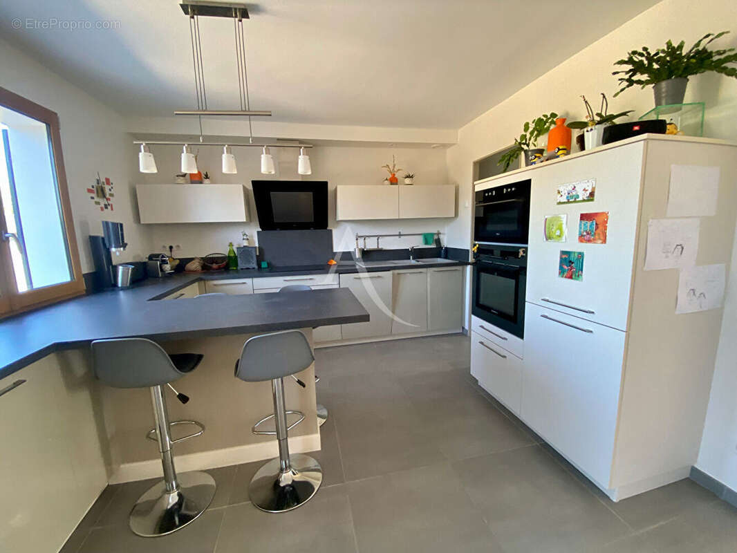Maison plain-pied Ferolles 4 chambres 137 m2 - photo 5