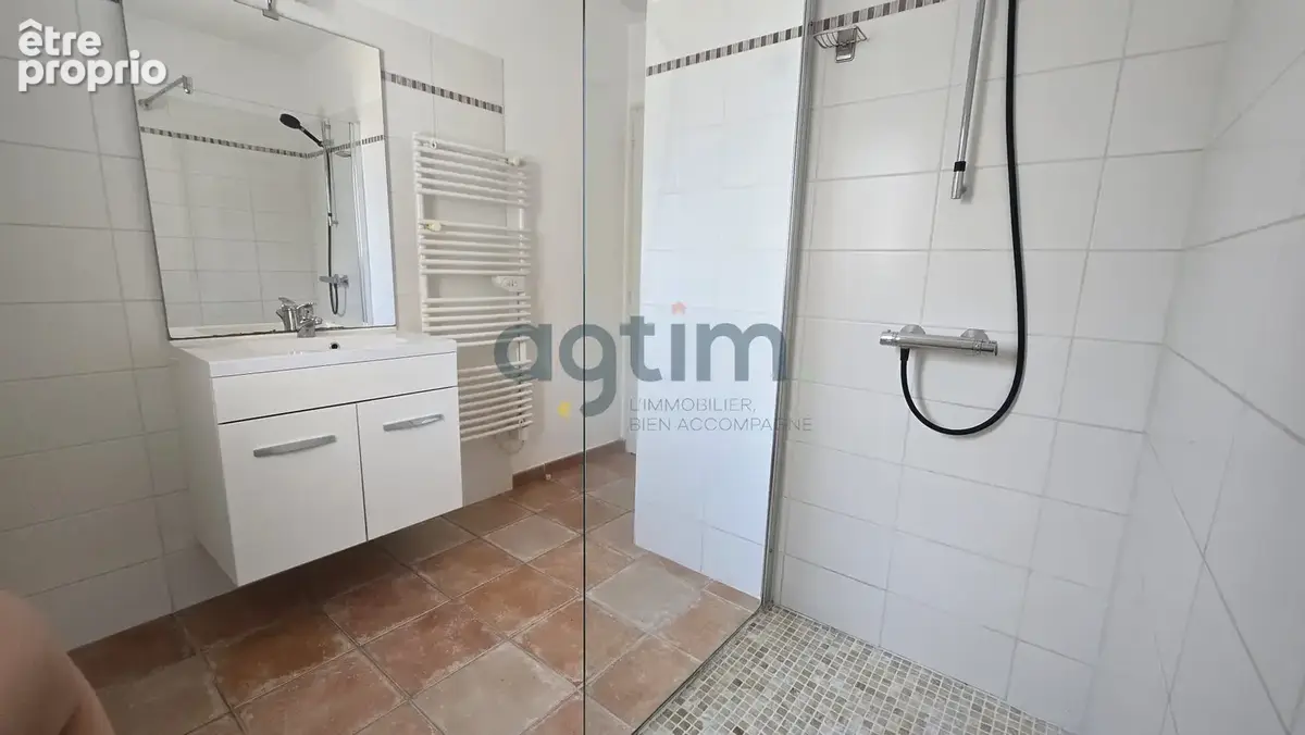 Maison de plain-pied de 60 m2 avec garage et jardin à Mouilleron-le-Captif - photo 4