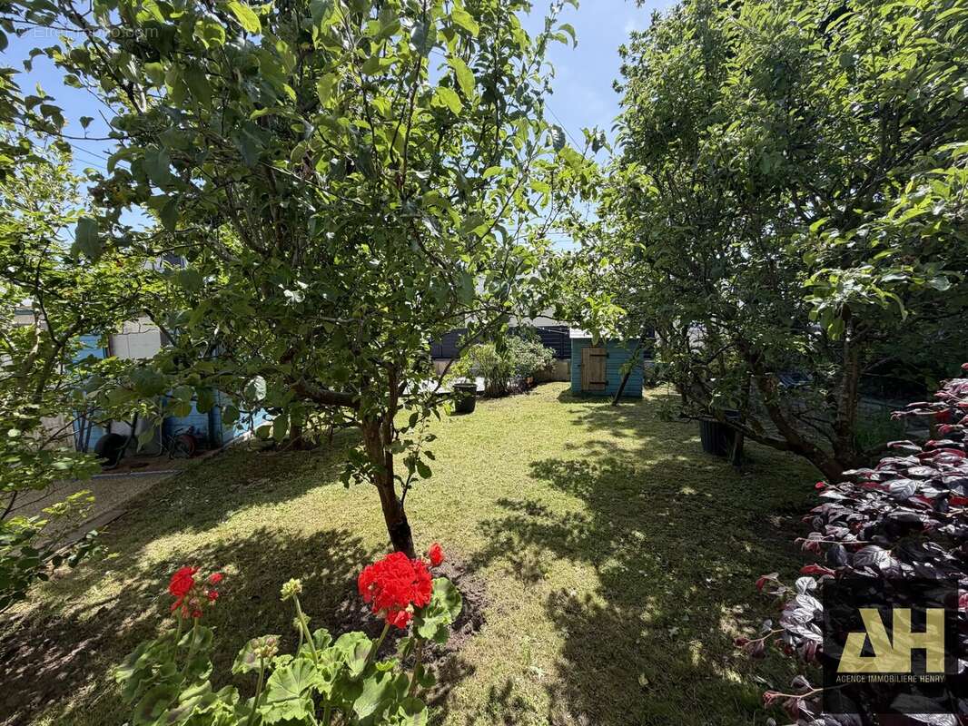 Maison à LE RELECQ-KERHUON