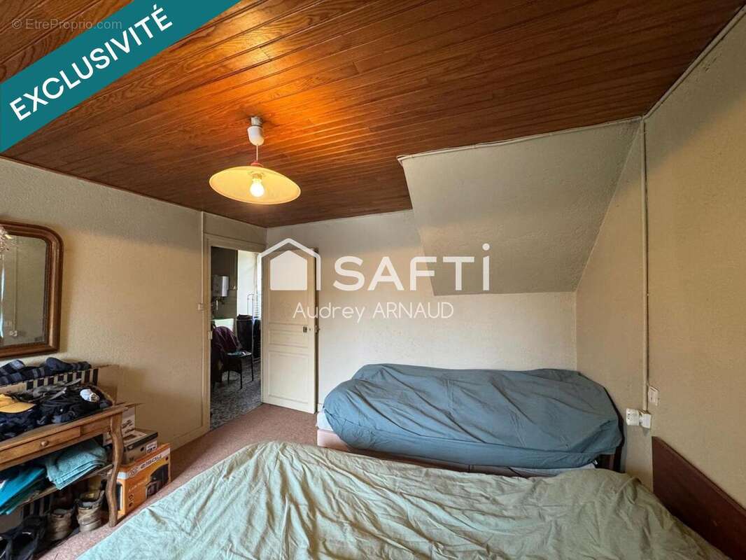 Maison 70 m² à Saint-Merd-La-Breuille  - photo 8