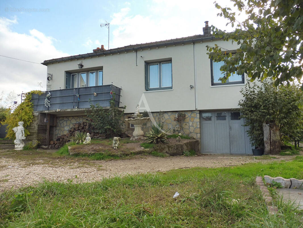 Maison à LAMOTTE-BEUVRON