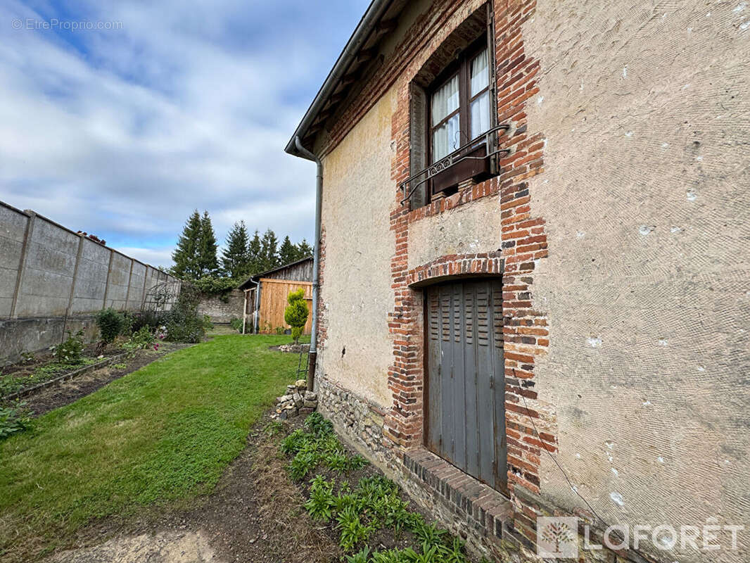 Maison à SAINT-EVROULT-NOTRE-DAME-DU-BOIS