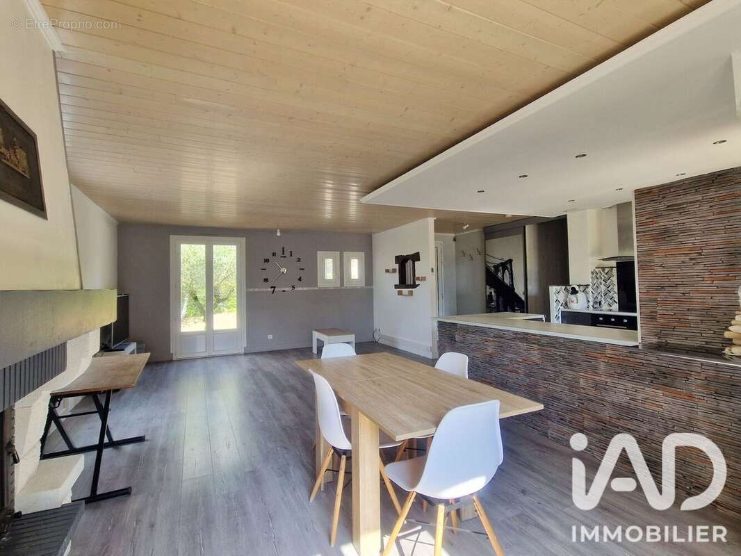 Maison 110 m² à Dirac  - photo 5