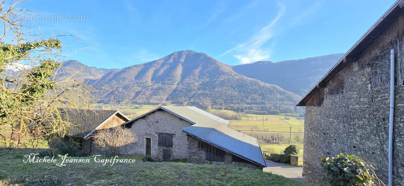 Maison à BETTON-BETTONET