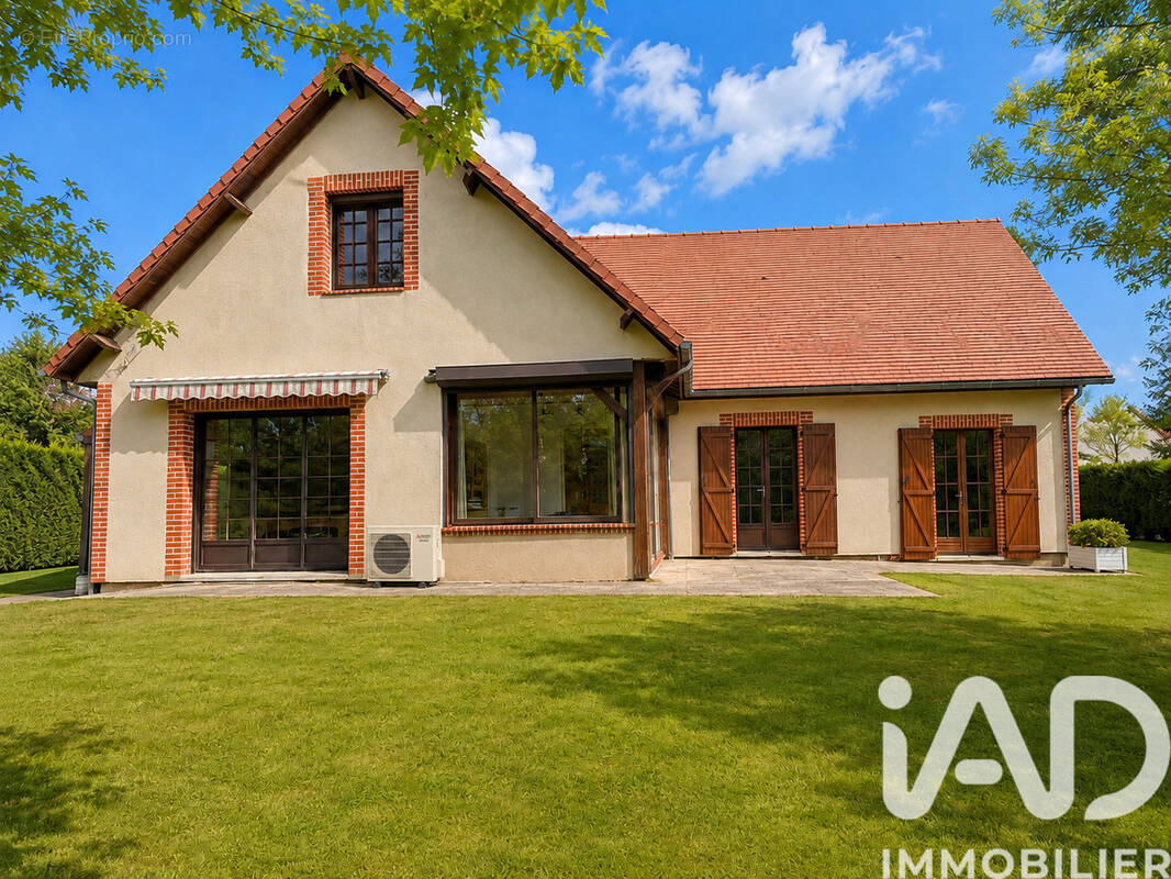 Photo 1 - Maison à LIGNY-LE-RIBAULT