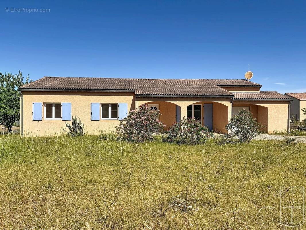 Maison à RUOMS