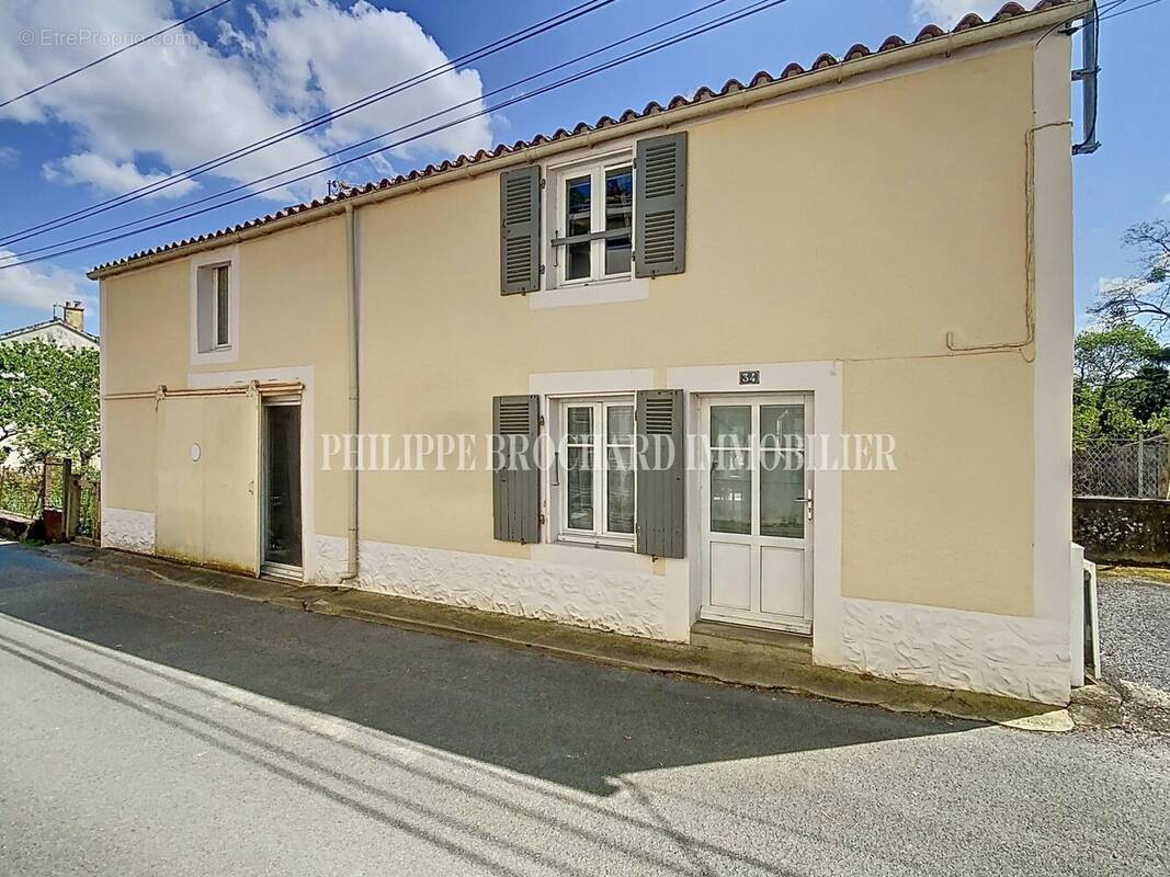 Maison à MAREUIL-SUR-LAY-DISSAIS