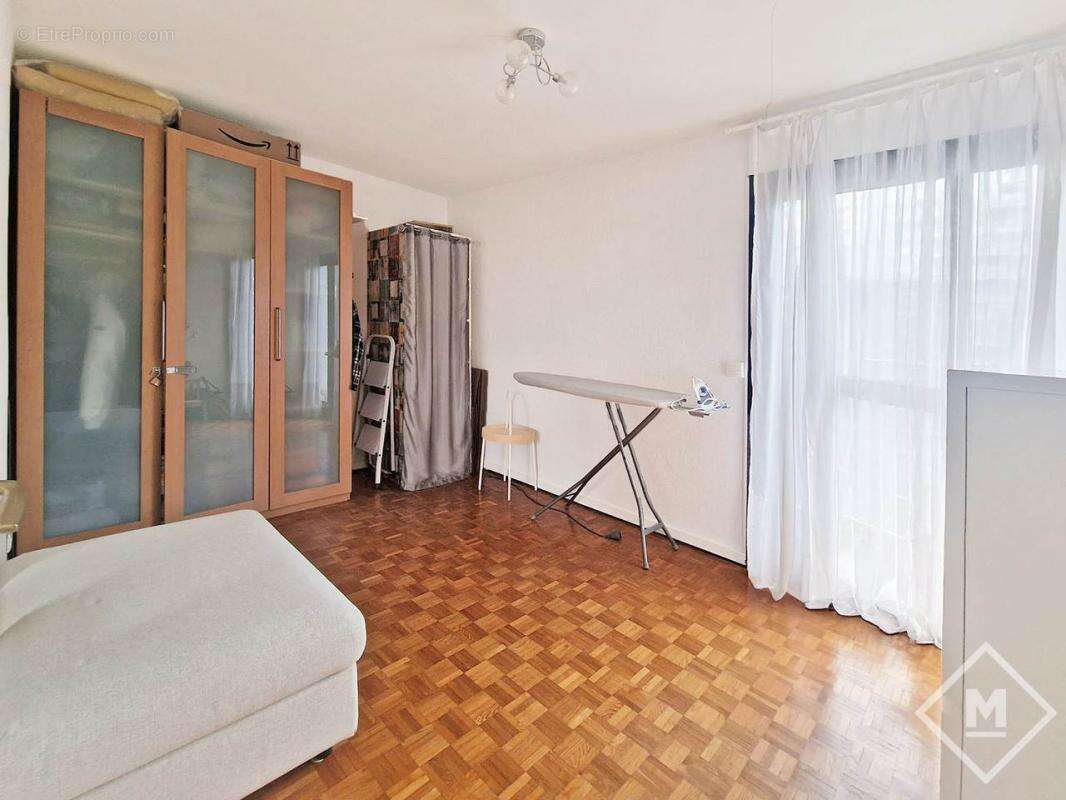 Vente magnifique Type 4 avec deux balcons vue mer Mazargues 13009 - photo 10
