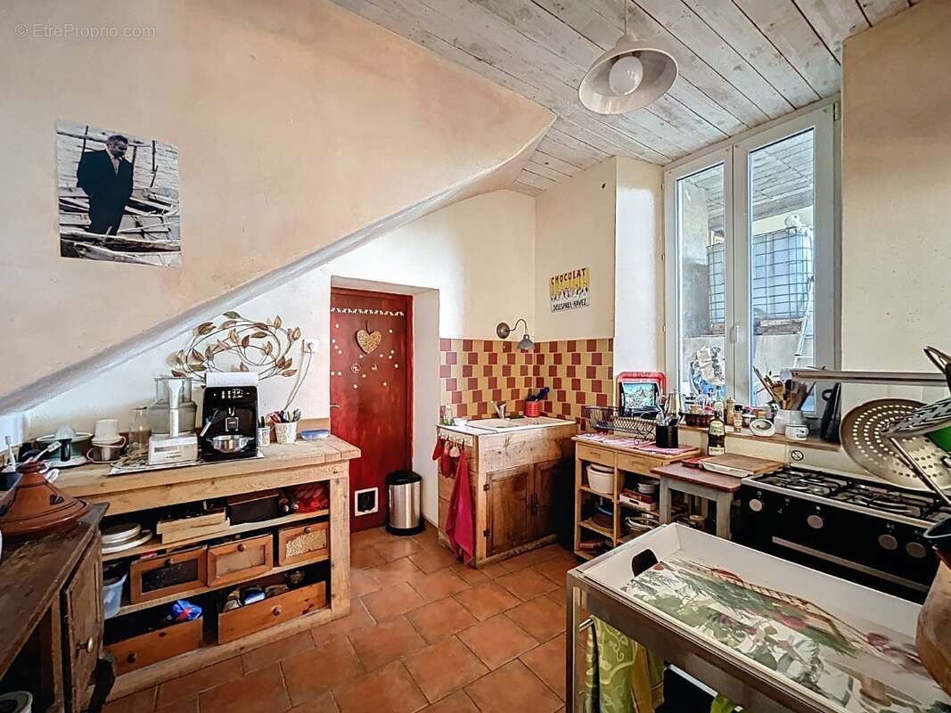 Maison à SAINT-MARTIN-SUR-LAVEZON