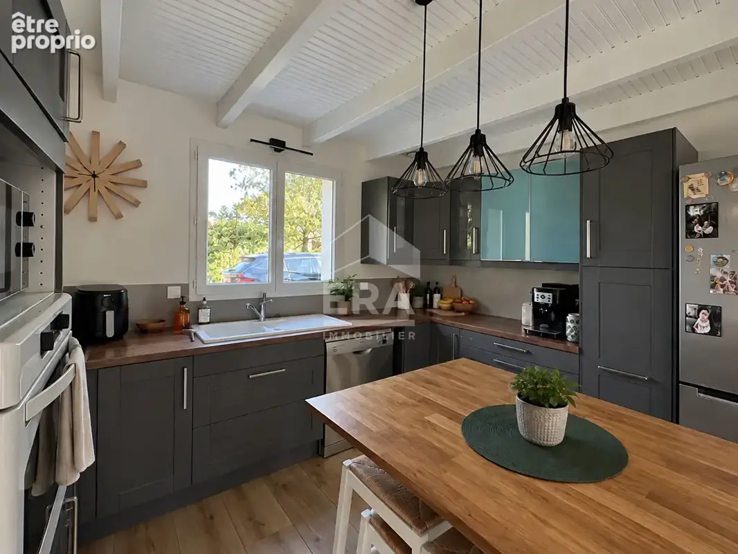 Maison 130m² à saint-georges-des-coteaux - photo 4