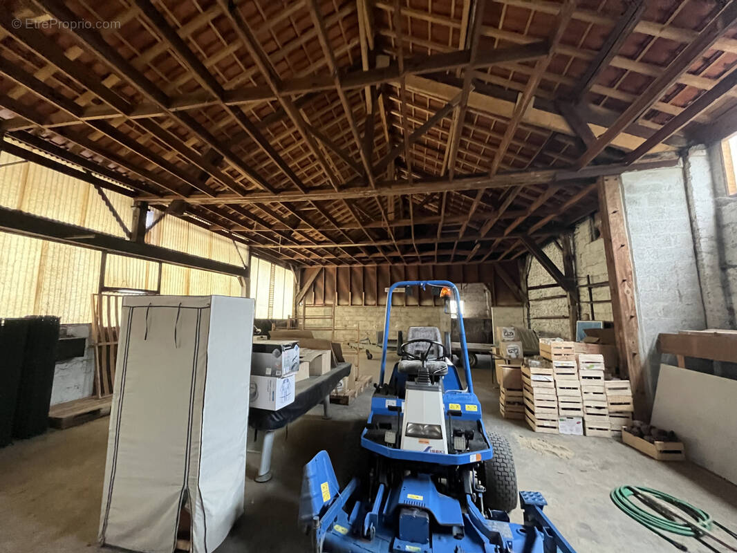 Commerce à PERIGUEUX