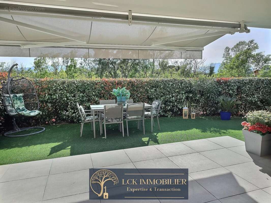 Appartement à PUGET-SUR-ARGENS