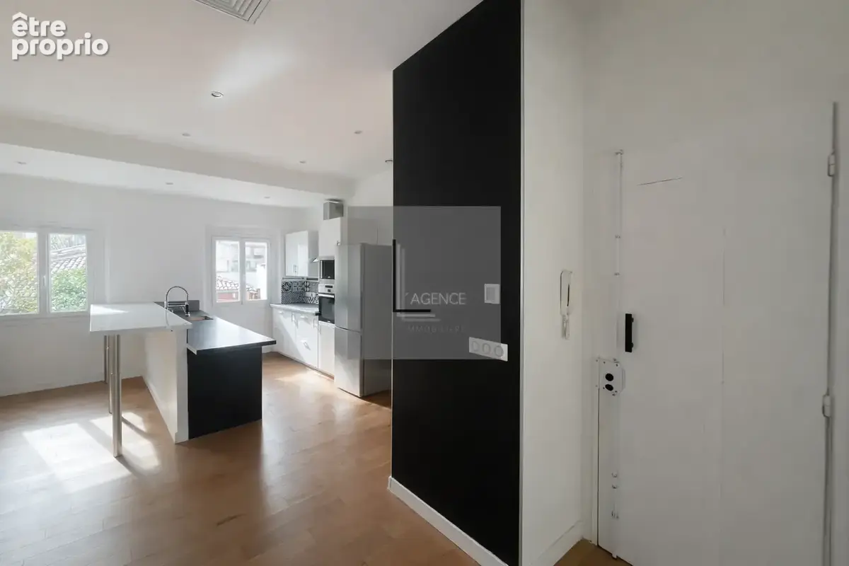 Magnifique appartement de type 3 , dernier étage, cave, immeuble de standing - photo 2
