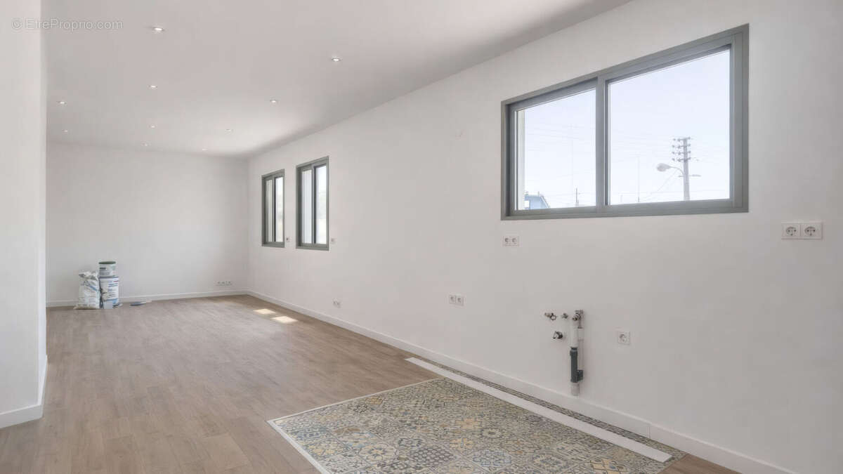 Appartement Toulon 3 pièce(s) 57 m2 - photo 2