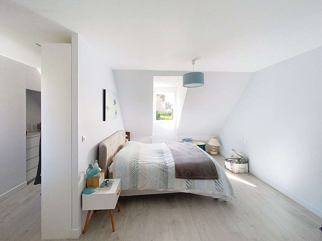 Maison à FEUCHEROLLES