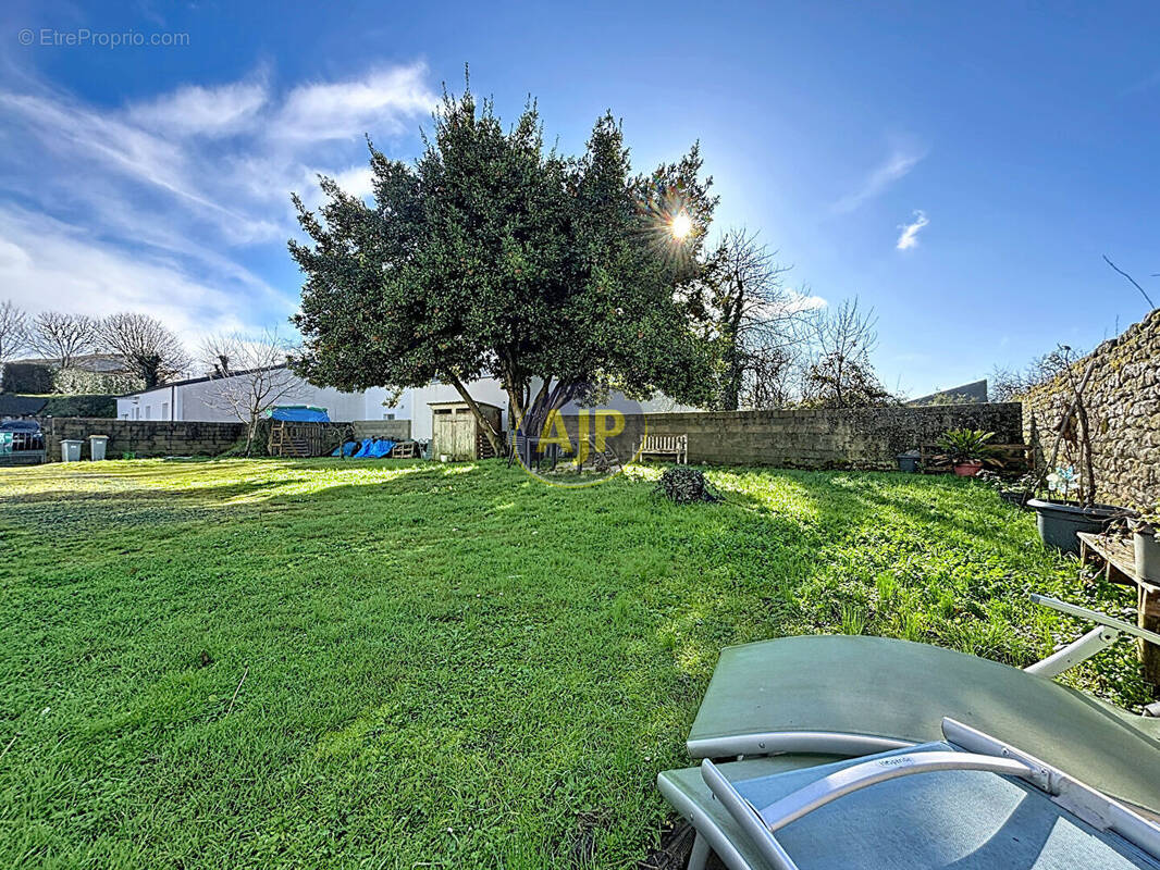 Maison à TONNAY-CHARENTE