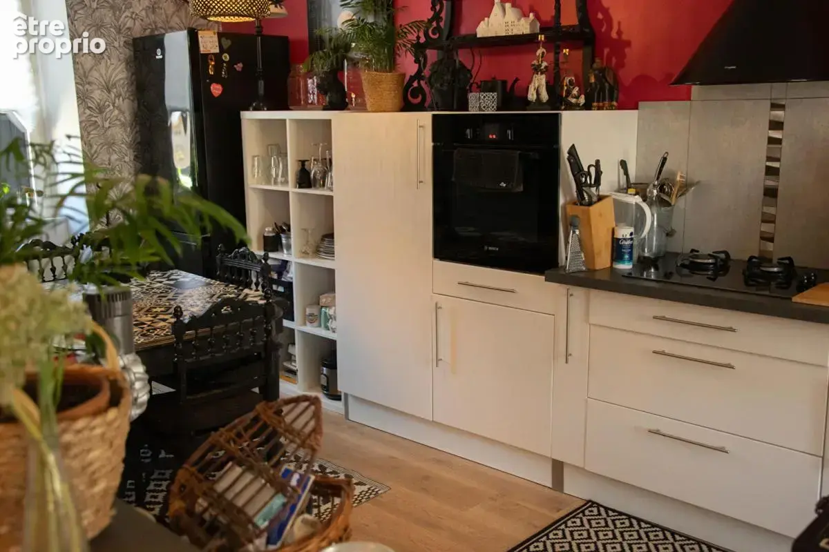 Située à Molineuf, cette longère pleine de charme - photo 11