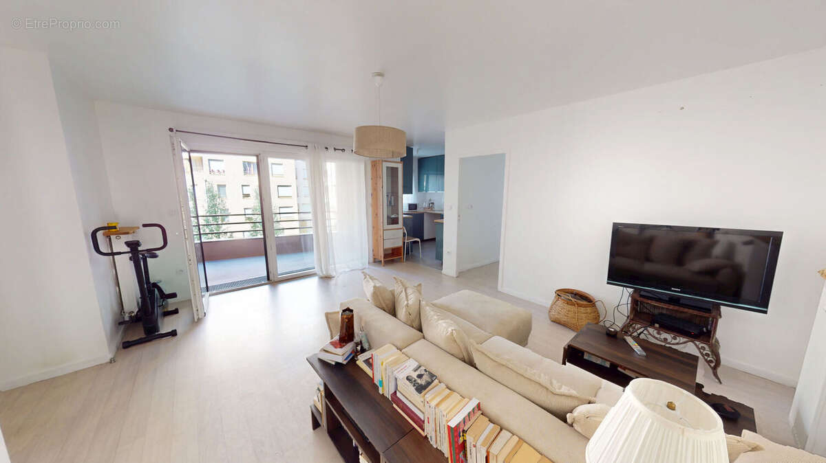 Appartement à IVRY-SUR-SEINE