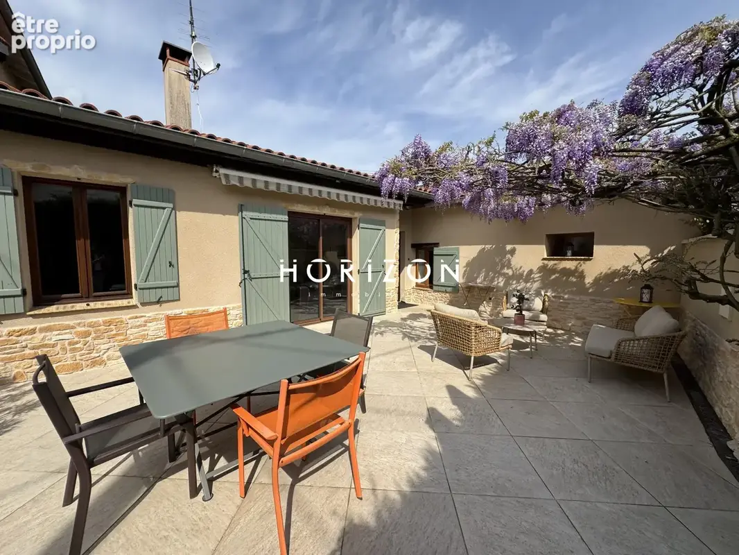 Maison 5 pièces 122 m² à vendre à Illiat (01140) - photo 2