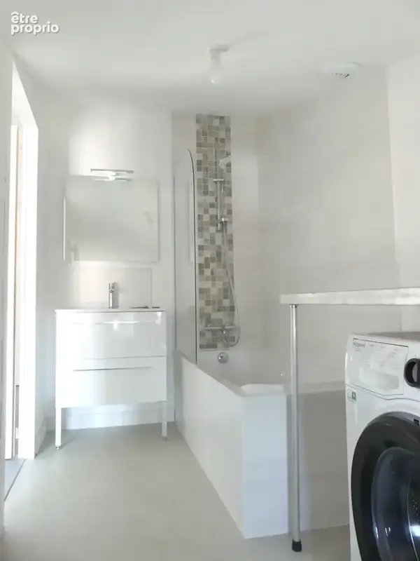Immeuble de 3 appartements en centre bourg - photo 12