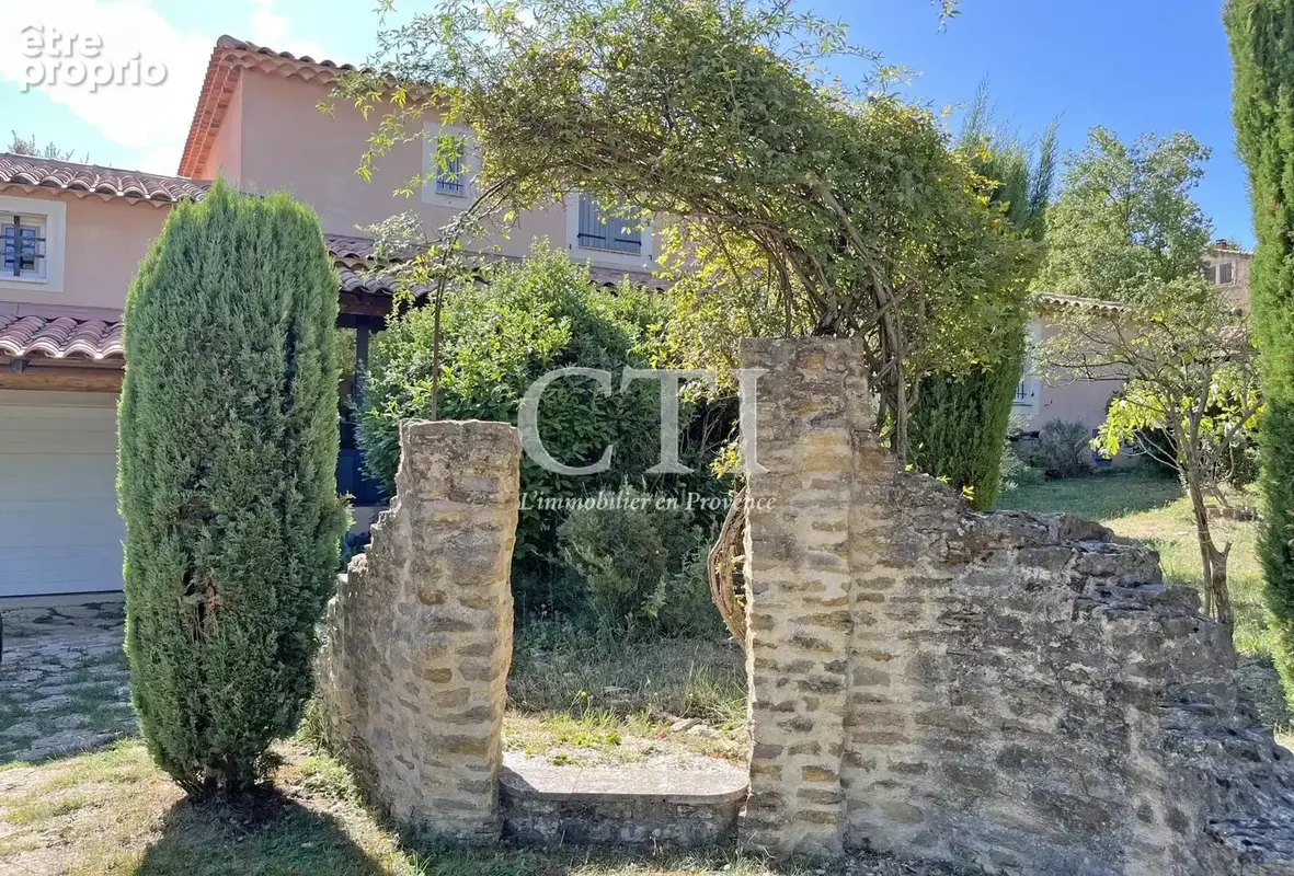 À vendre Villa provençale avec piscine et appartement indépendant - photo 3