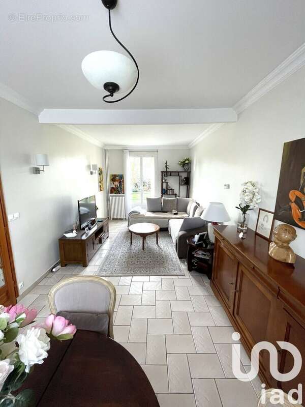 Photo 2 - Maison à LIVRY-GARGAN
