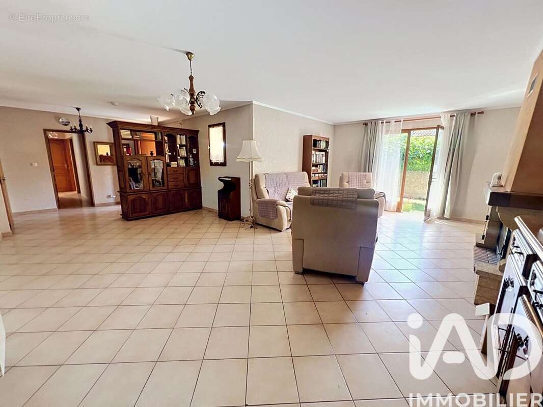 Maison 149 m² à Pernes-Les-Fontaines  - photo 8