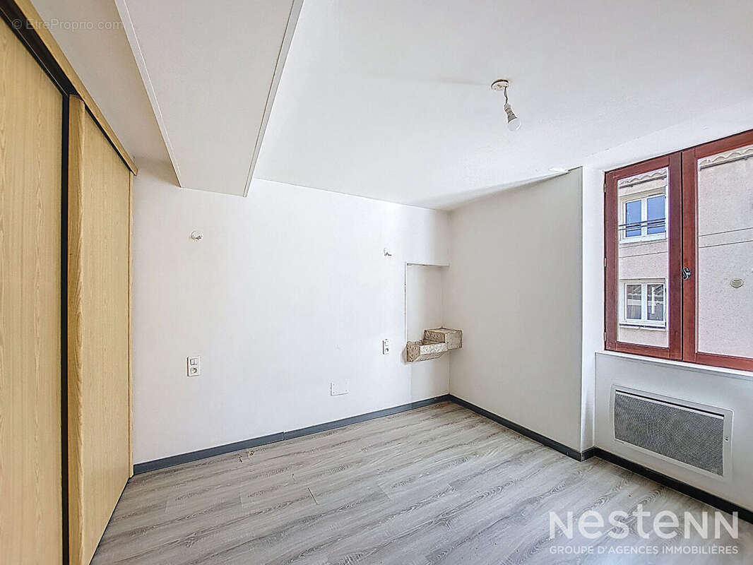 A Vendre Maison en pierre de 74 m² avec dépendance, terrasse et jardin au centre de Condom - photo 4