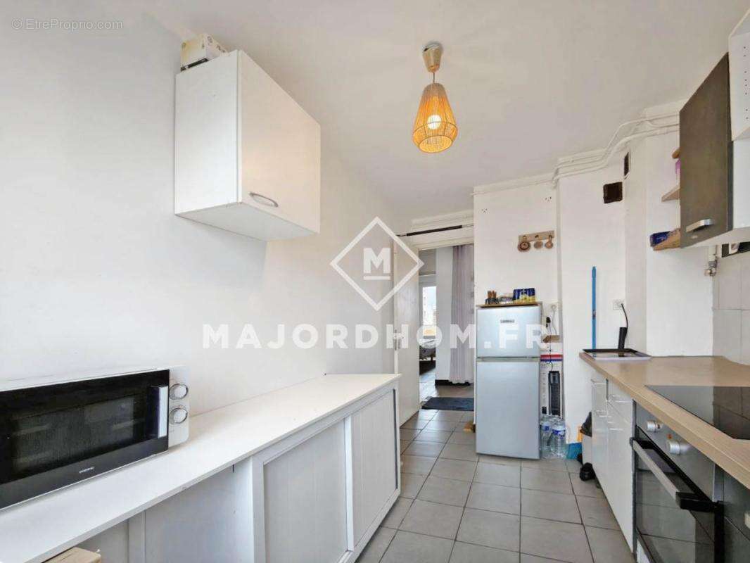 Appartement à MARSEILLE-4E