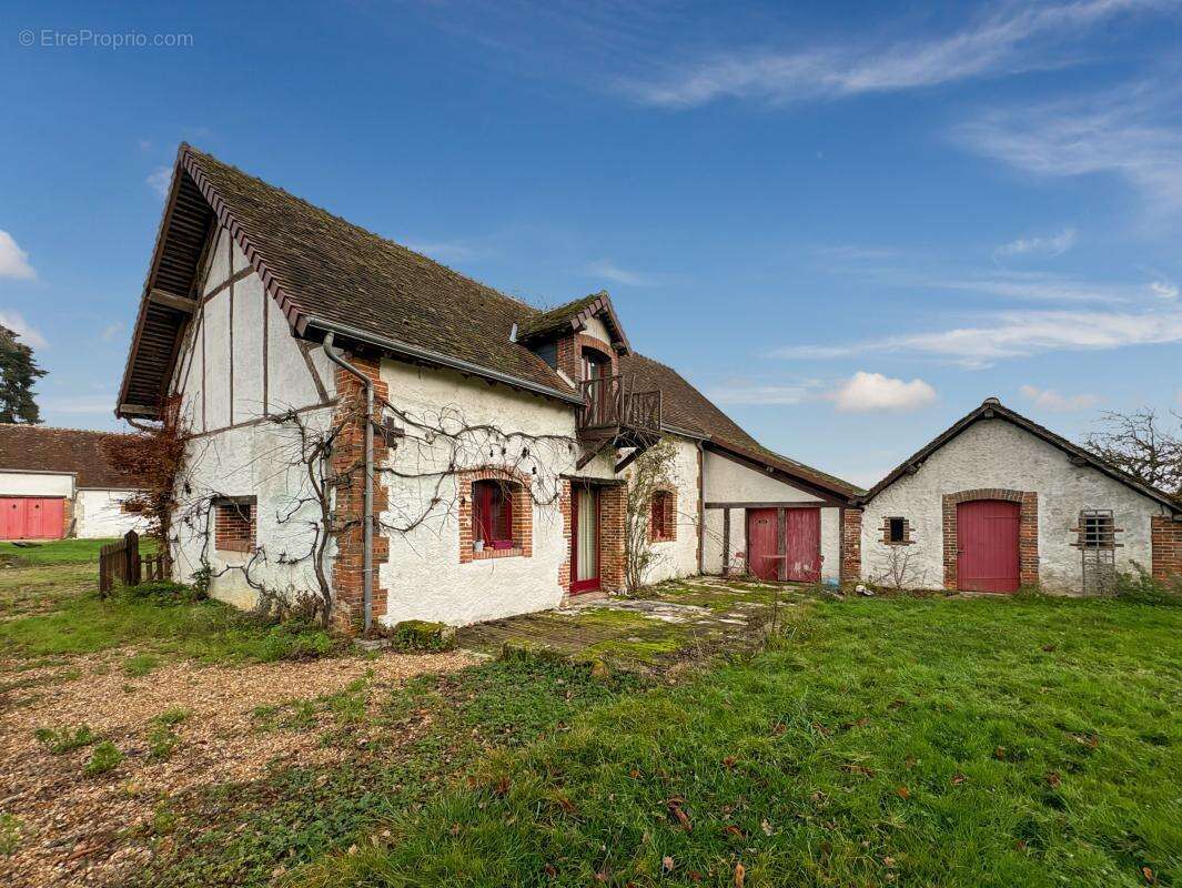 Maison à SAINT-JEAN-FROIDMENTEL