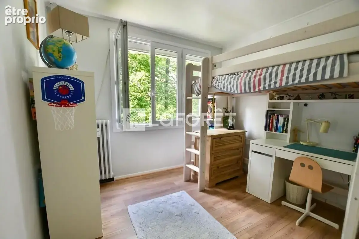Appartement 4 pièces - 80 m² - Paisible et Traversant- Domaine recherché - photo 7