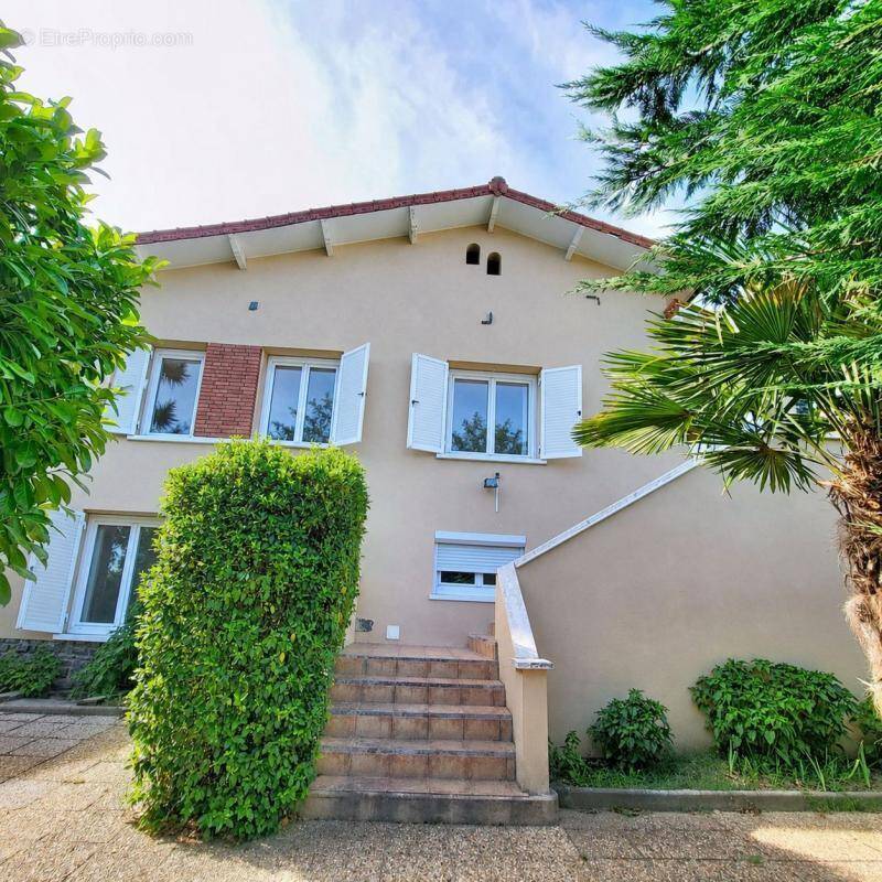 Maison à LAMASTRE