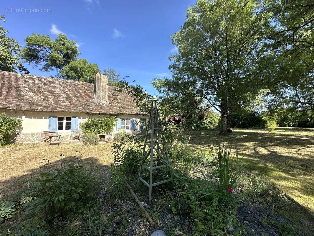 Maison à MONTPON-MENESTEROL