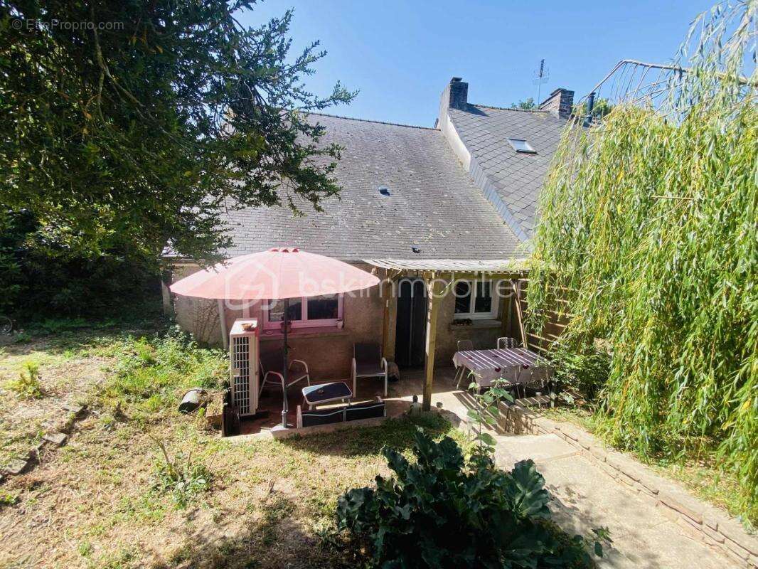 Maison à GUILLIERS