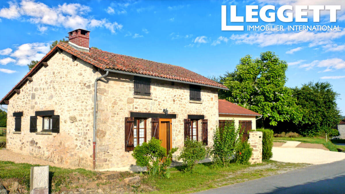 Maison à RILHAC-LASTOURS