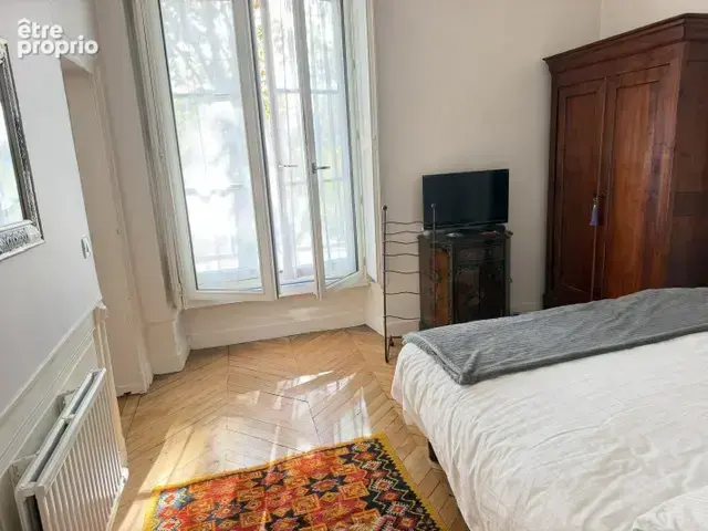 ORLEANS-RECOUVRANCE- Appartement ancien de 121m2 en duplex avec garage- - photo 17